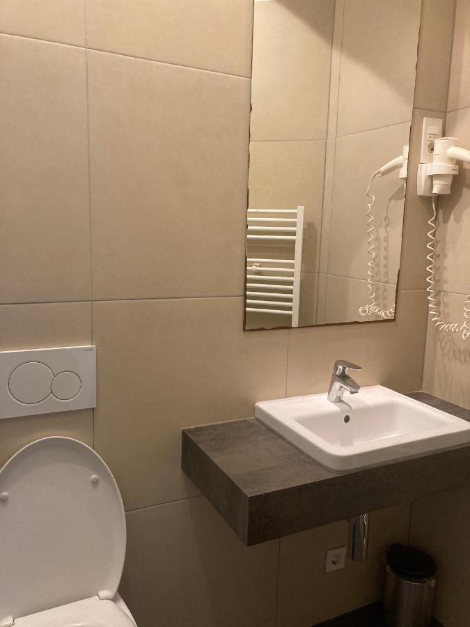 Tiny Twix Room In The City Centre Liubliana Exterior foto